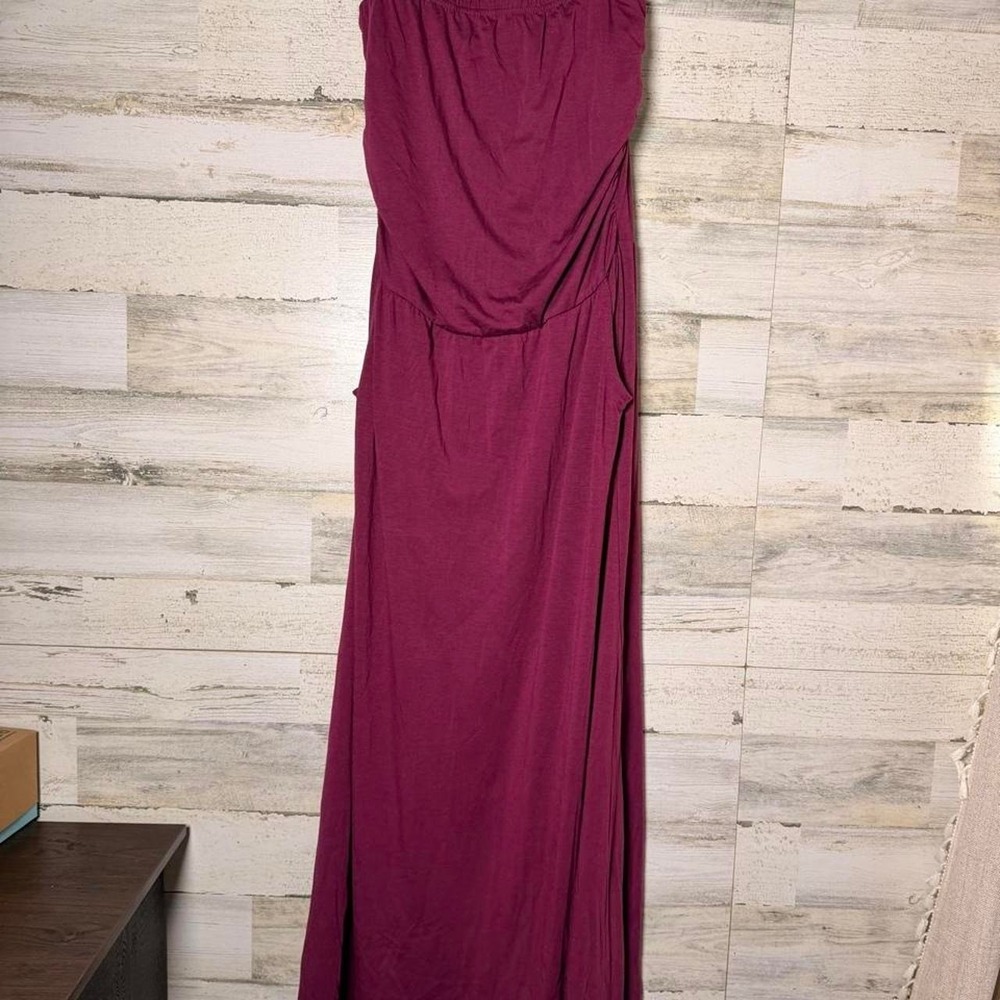 Soft berry / wine colored strapless maxi dress